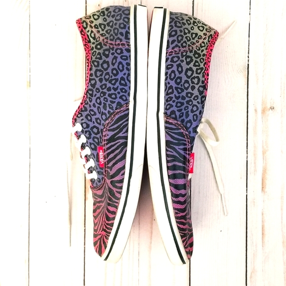 Vans Animal Print Sneakers Shoes - Picture 4 of 8